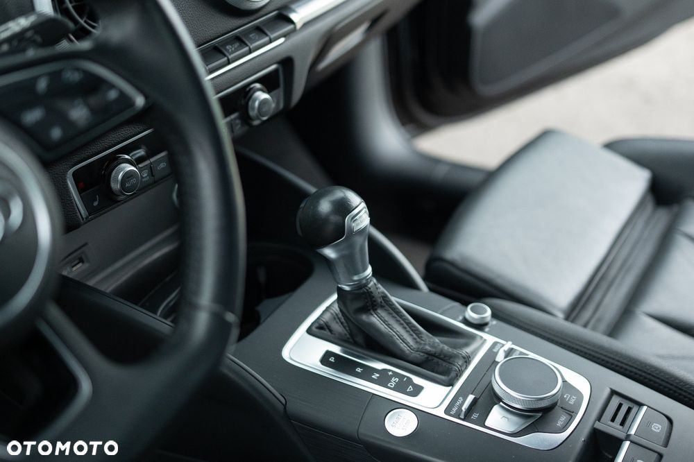 Audi A3 Sportback 1.4 TFSI E-tron Attraction e-S tronic - 23