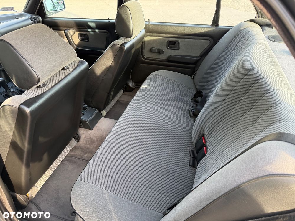 BMW Seria 3 325i - 8