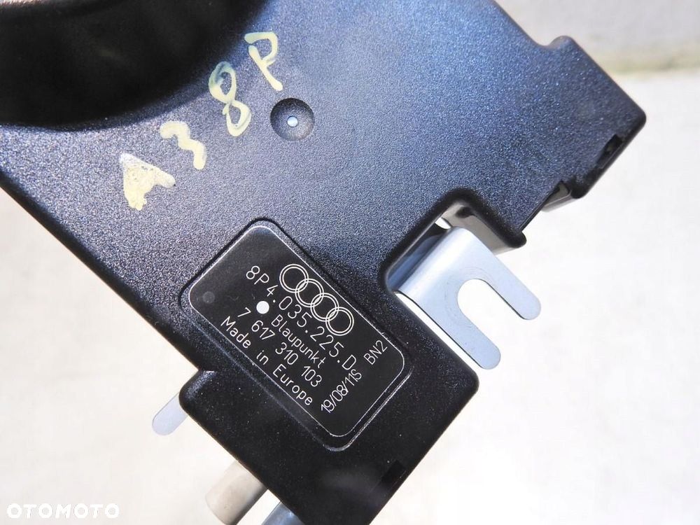 WZMACNIACZ ANTENY AUDI A3 8P 8P4035225D 7617310103 - 2