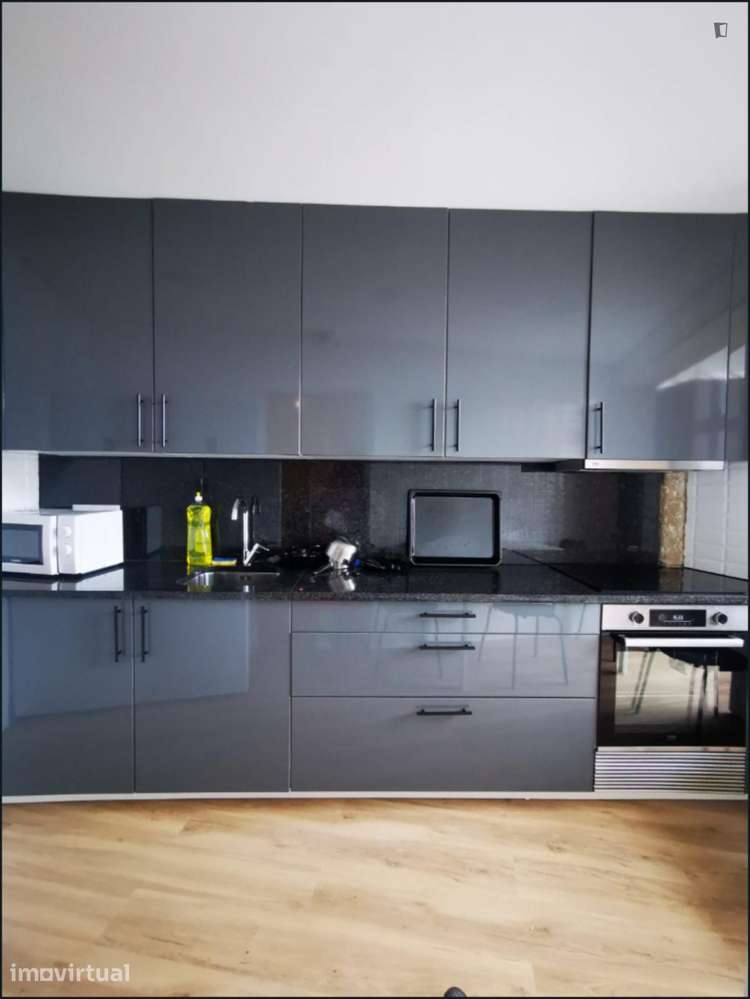 Quarto - localizado em Paranhos Porto - Grande imagem: 3/11