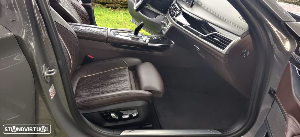 BMW 745 e iPerformance Pack M Auto - 19