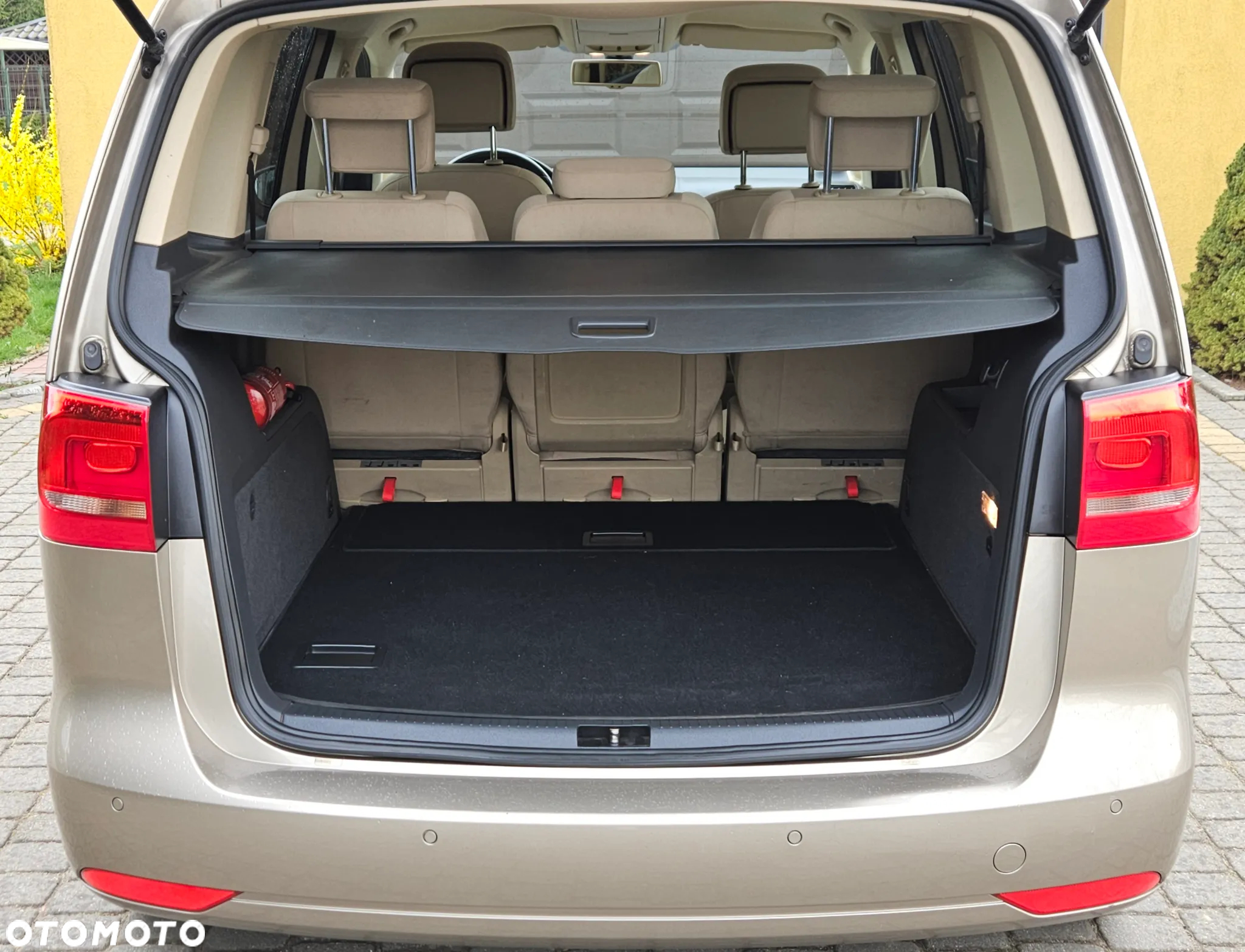 Volkswagen Touran 2.0 TDI DPF Highline DSG - 13