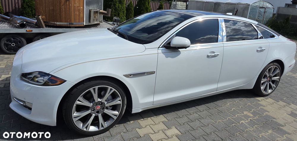 Jaguar XJ 3.0 T LWB Premium Luxury - 5