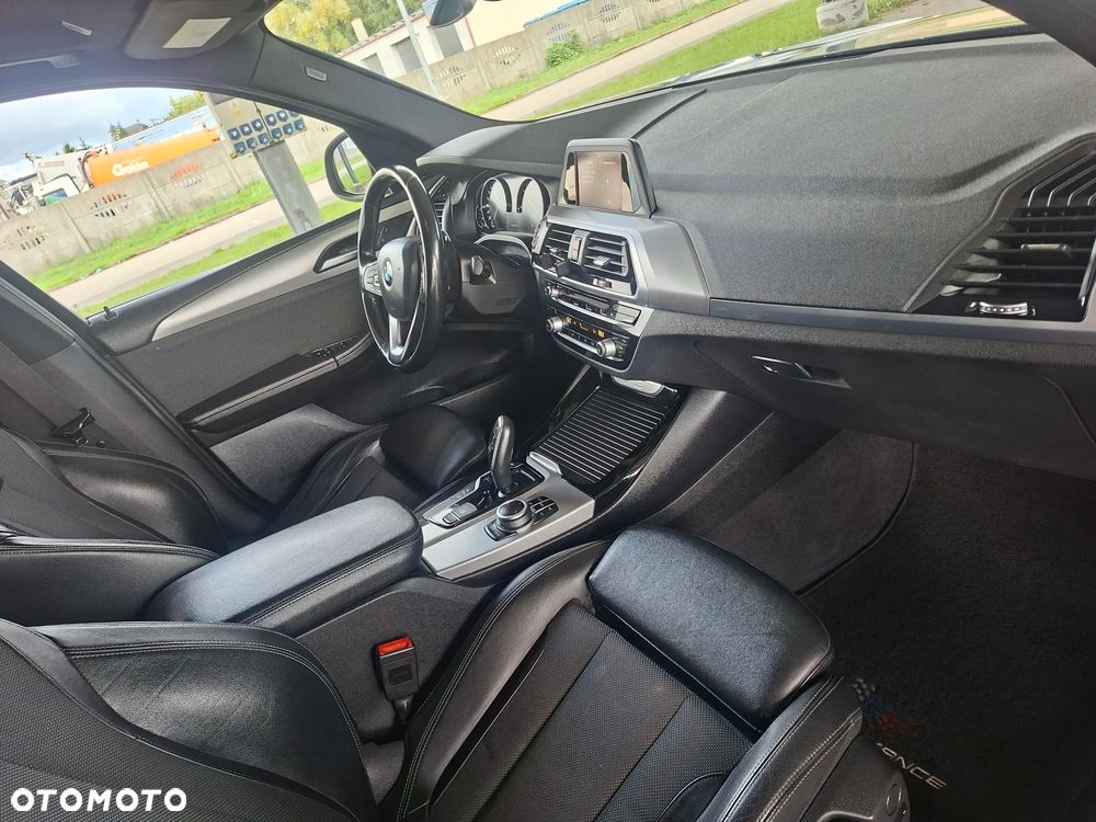 BMW X3 xDrive20d Luxury Line - 25