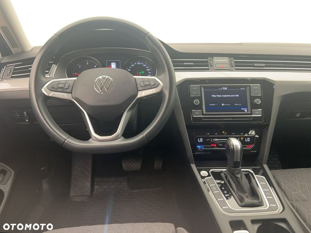 Volkswagen Passat - 9