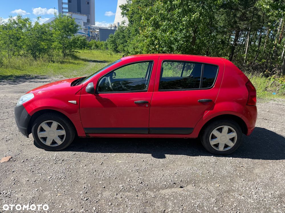 Dacia Sandero - 8