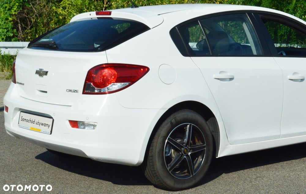 Chevrolet Cruze - 14