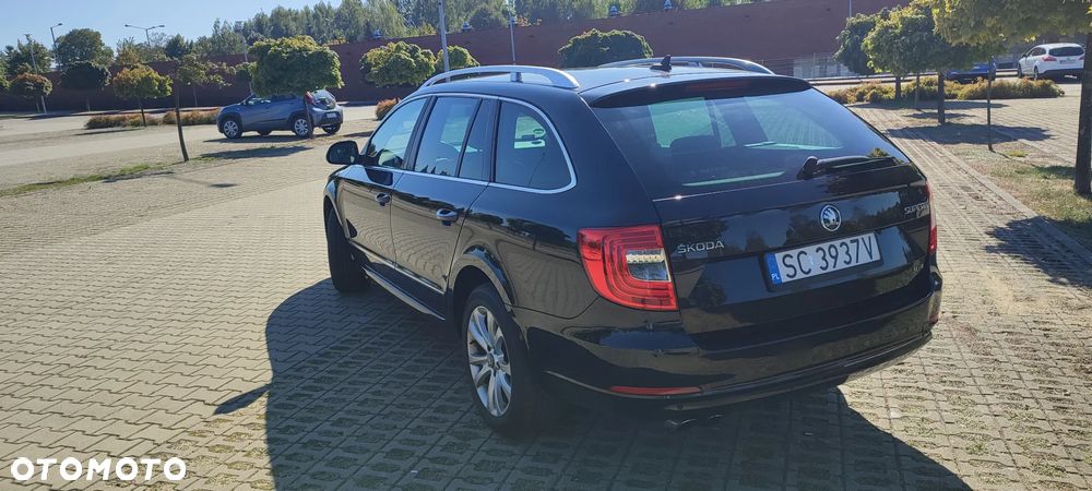 Skoda Superb 2.0 TDI 4x4 Elegance DSG - 26