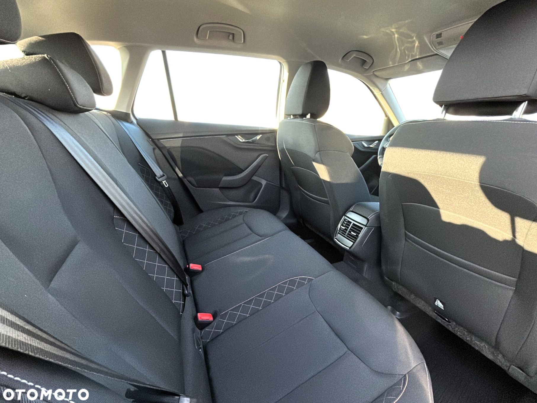 Skoda Kamiq 1.0 TSI Ambition DSG - 17
