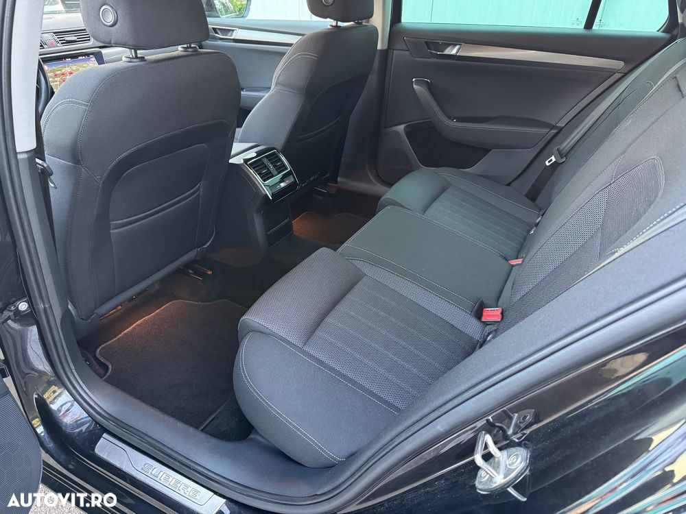Skoda Superb 2.0 TDI DSG Style - 30