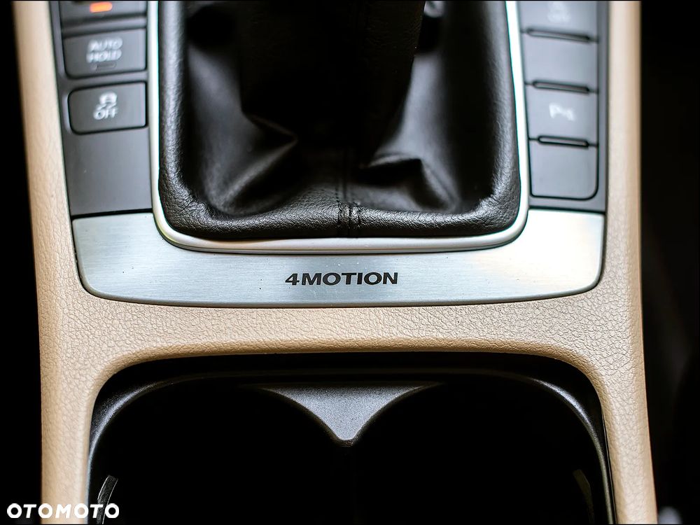 Volkswagen Passat CC - 26