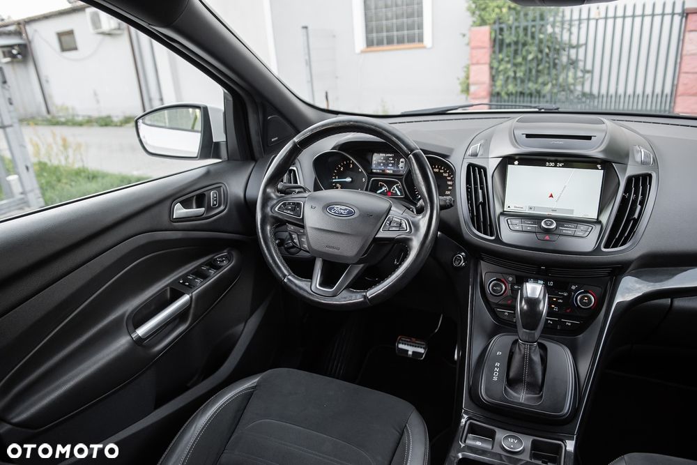 Ford Kuga 2.0 TDCi 4x4 ST-Line - 29