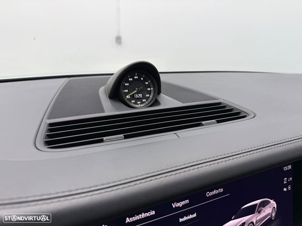 Porsche Panamera 4 E-Hybrid Platinum Edition - 19
