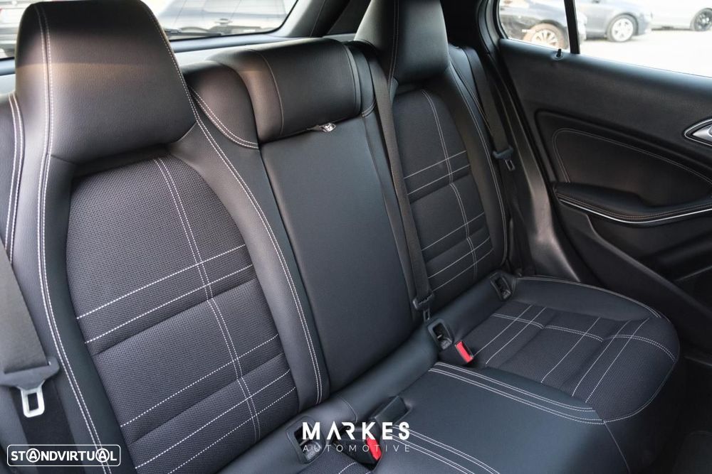 Mercedes-Benz GLA 220 d 7G-DCT Urban - 28