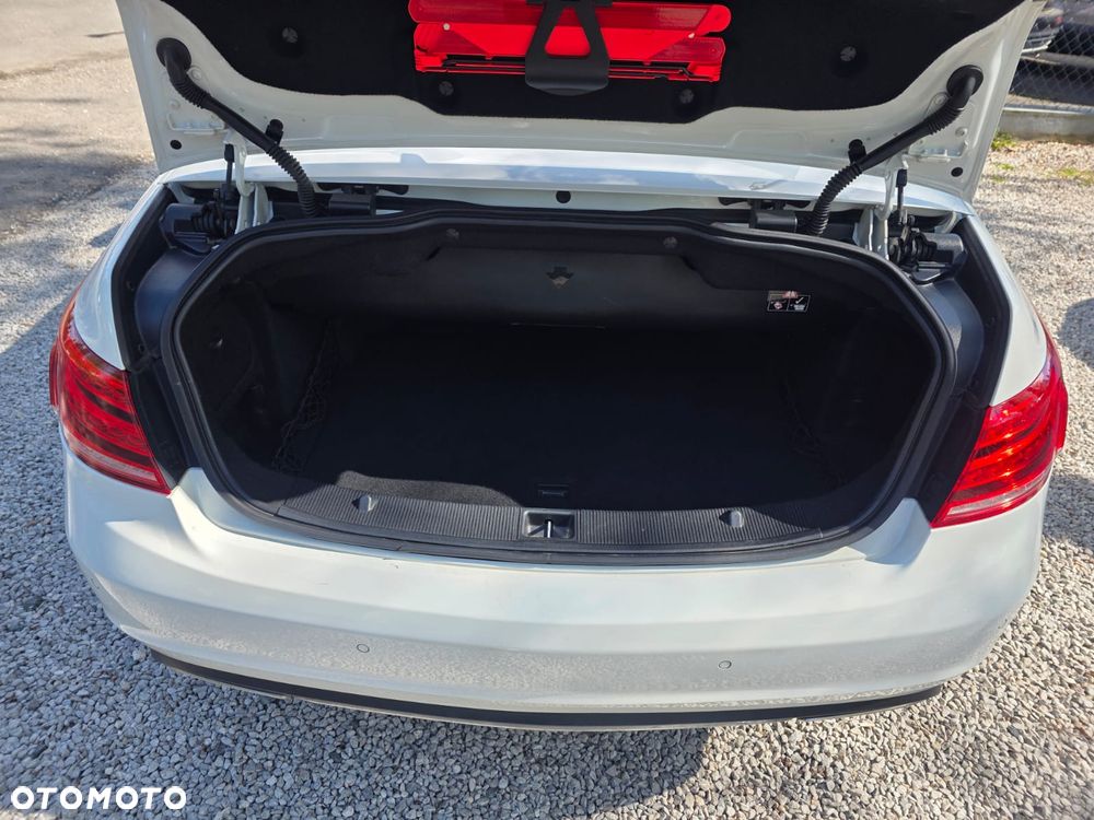 Mercedes-Benz Klasa E 250 7G-TRONIC - 24