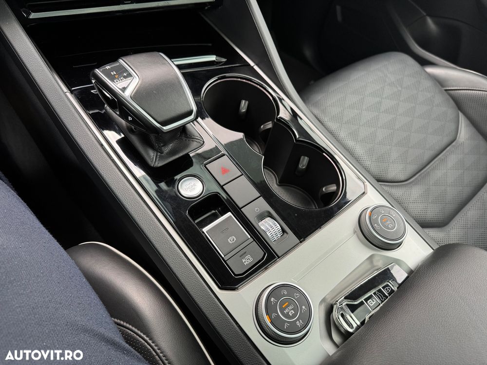 Volkswagen Touareg 3.0 V6 TDI 4Motion DPF Automatik Elegance - 26