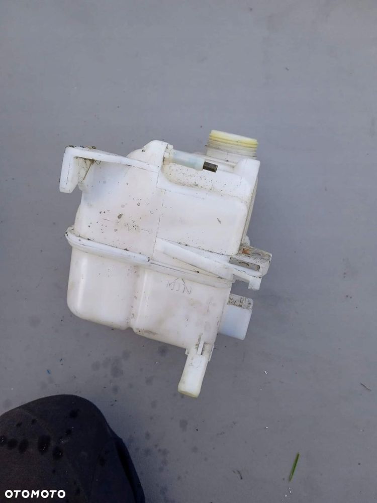 zbiorniczek wyrównawczy chevrolet captiva2013 2,2d - 1