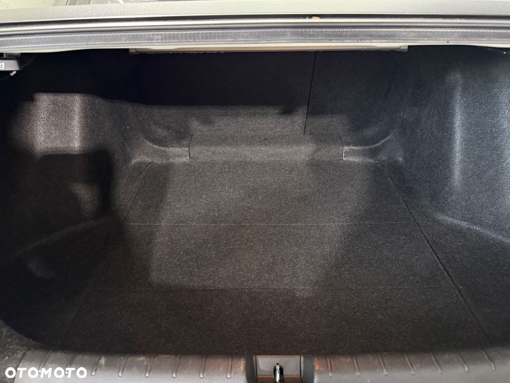 Honda Civic 1.5 i-VTEC Turbo CVT Prestige - 13