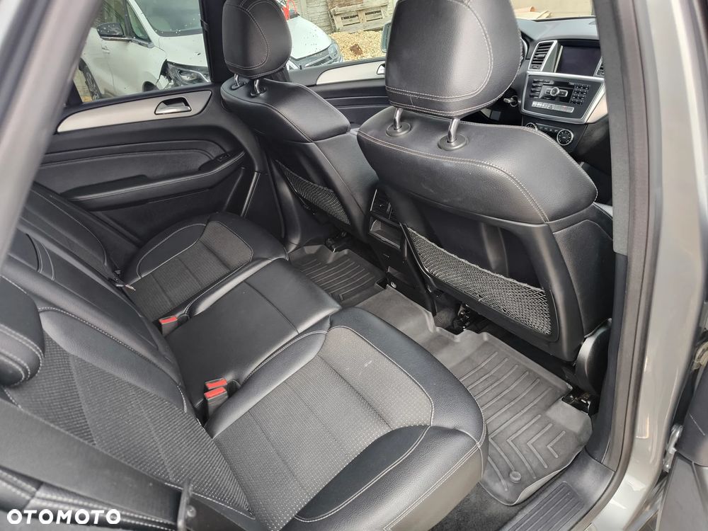 Mercedes-Benz ML - 14