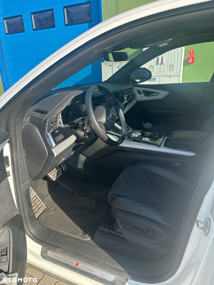 Audi Q8 - 11
