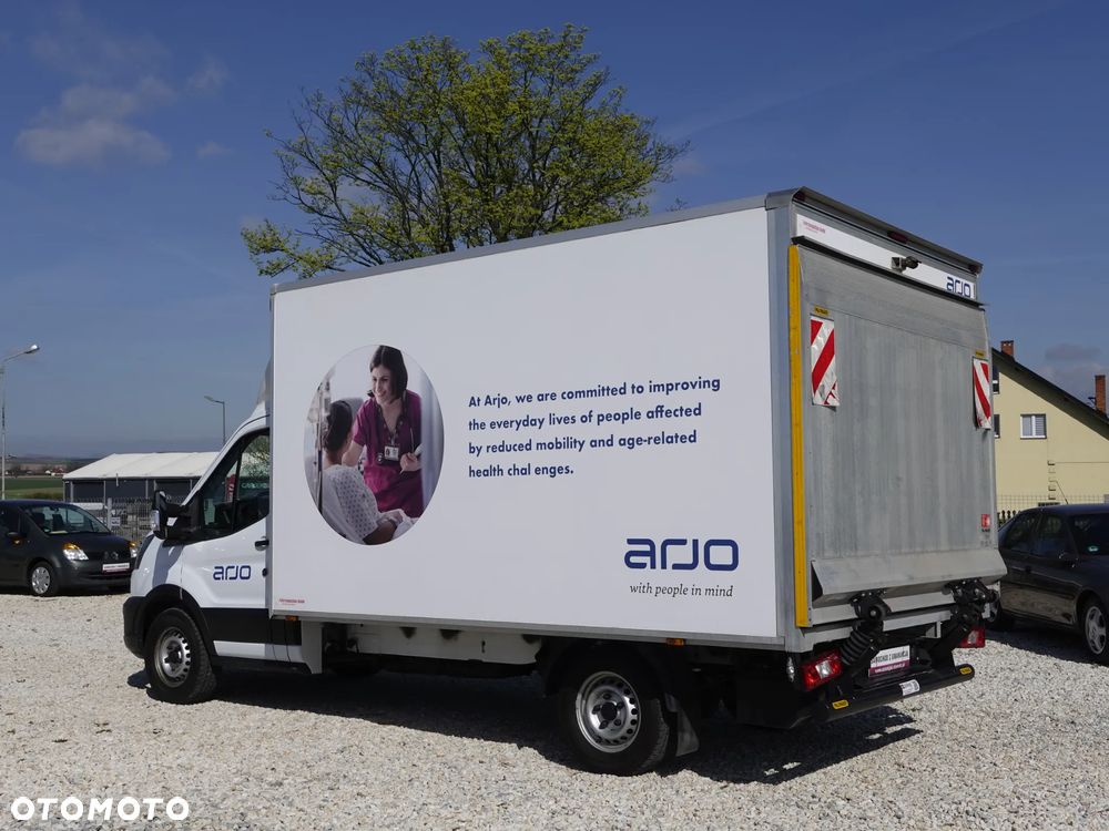 Ford Transit - Kontener z windą - 4