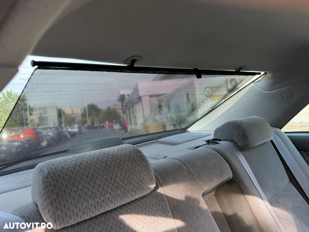 Toyota Camry - 22