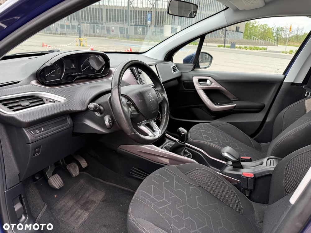 Peugeot 2008 82 VTI Active - 12