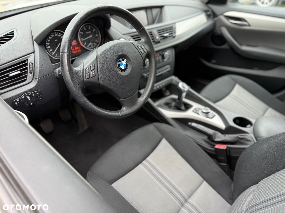 BMW X1 xDrive20i - 13