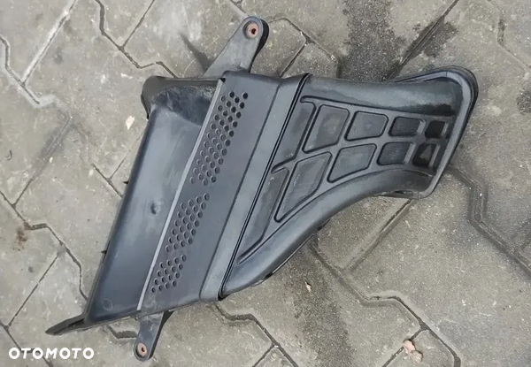 Dolot wlot kierownica łapacz Powietrza Audi A4 B8