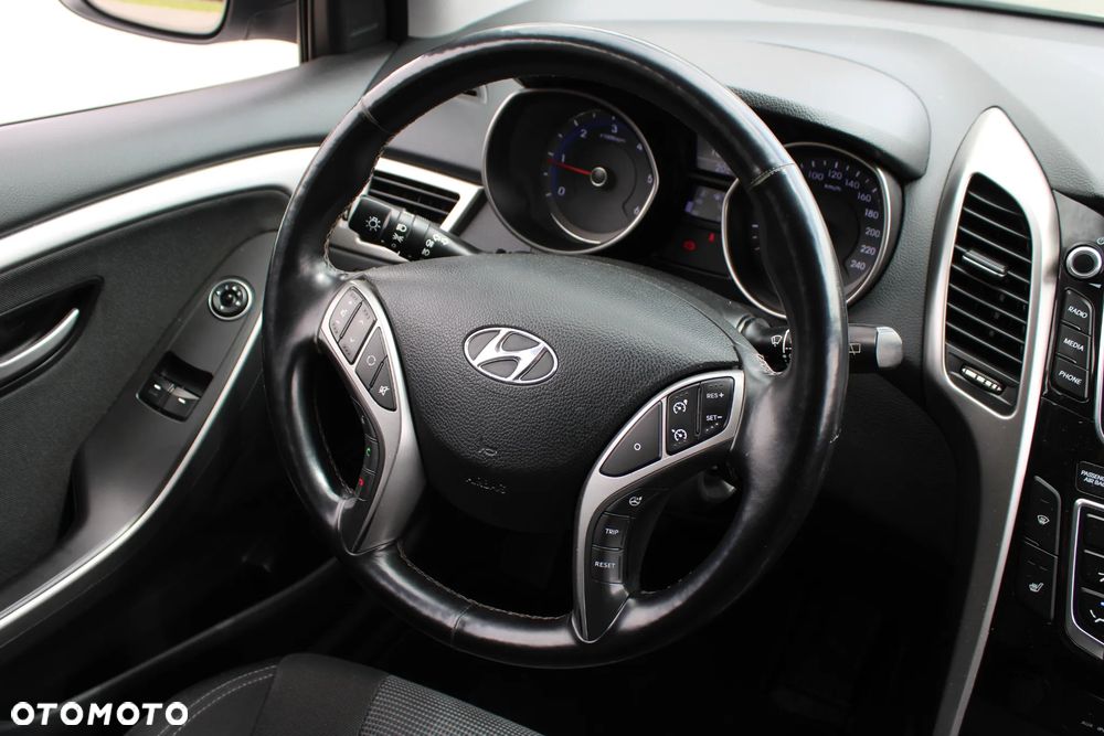 Hyundai i30 - 16