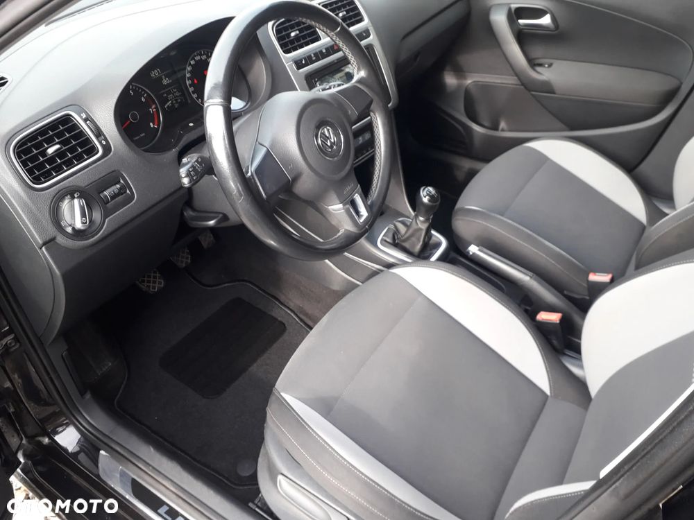 Volkswagen Polo - 13