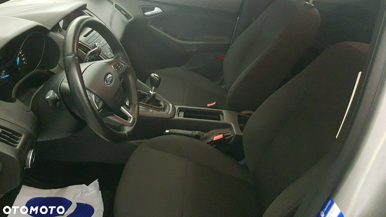 Ford Focus - 21