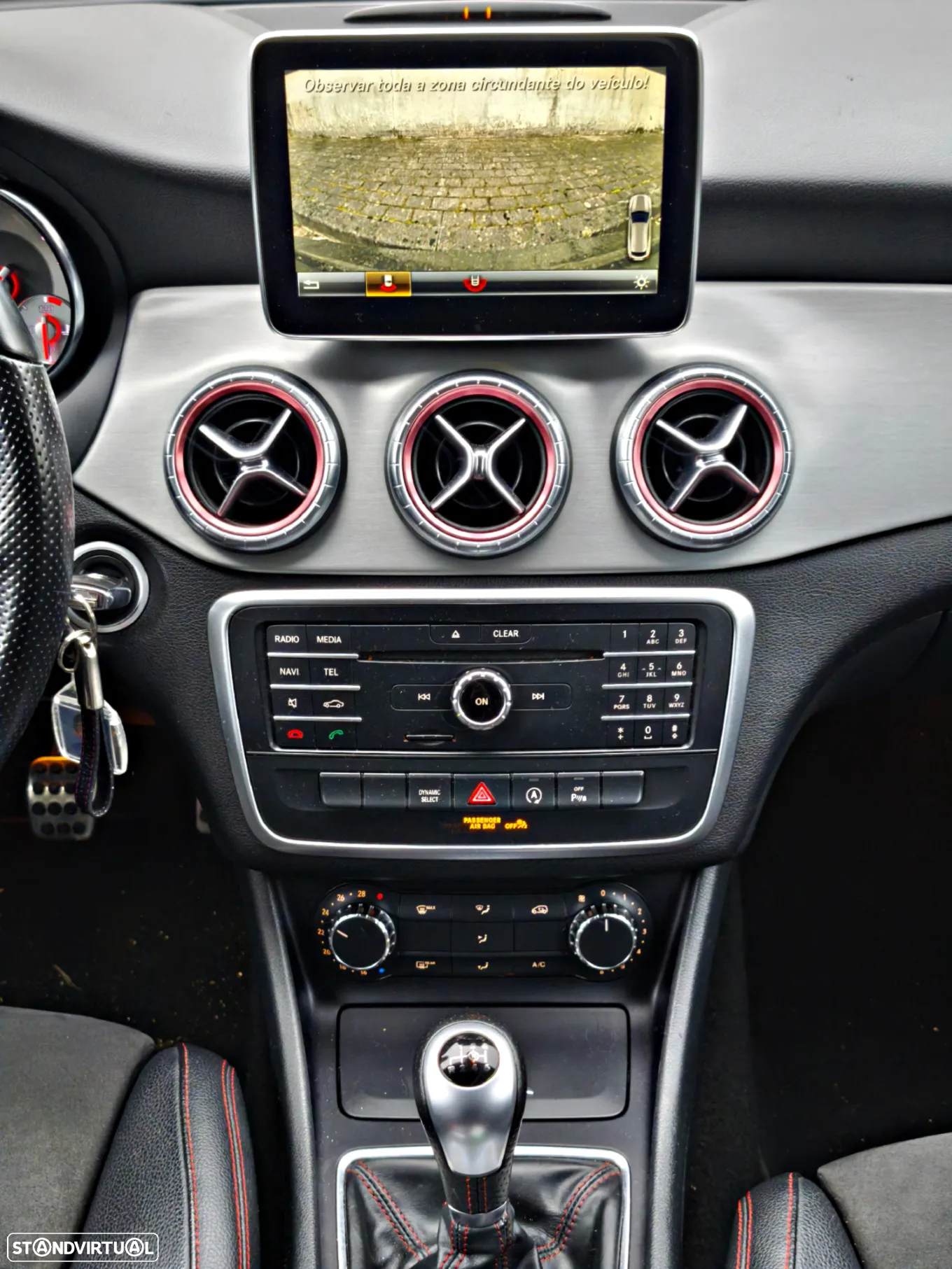 Mercedes-Benz CLA 180 d Shooting Brake AMG Line - 12