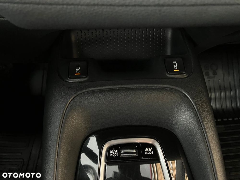 Toyota Corolla 1.8 Hybrid Comfort - 29