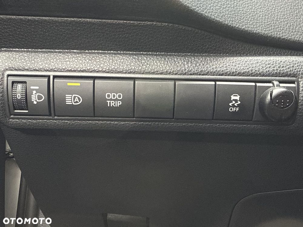 Toyota Corolla 1.8 Hybrid Comfort - 18