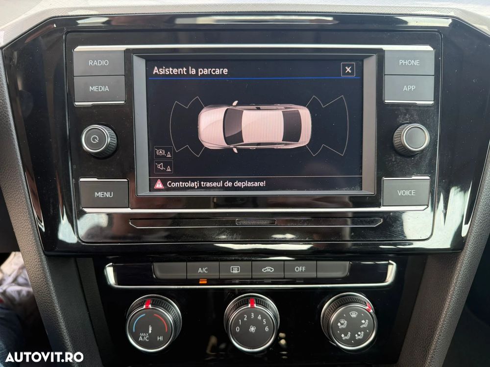 Volkswagen Passat 1.5 TSI ACT DSG Comfortline - 19