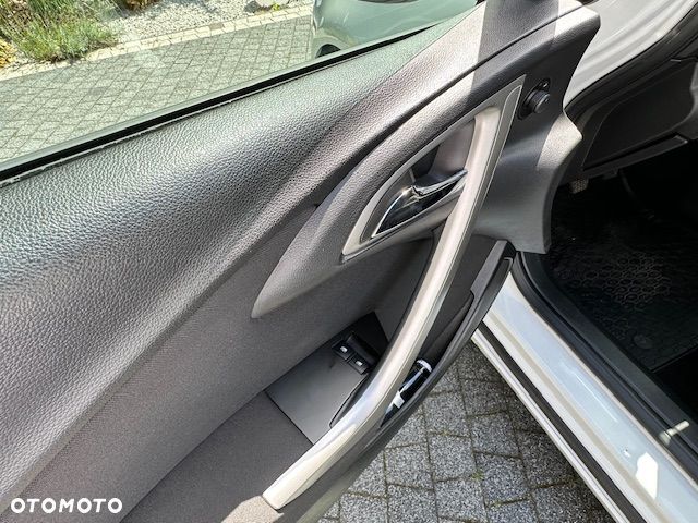 Opel Astra 1.4 T Sport - 11