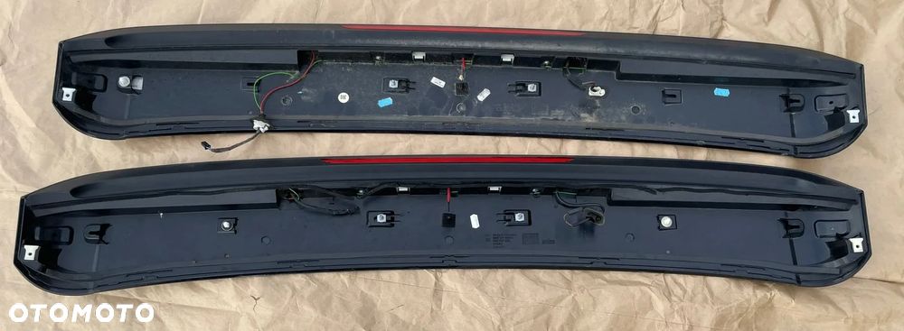 Audi Q5 8R lotka spoiler spojler dokładka klapy tył trzeci stop 8R0827933A - 2