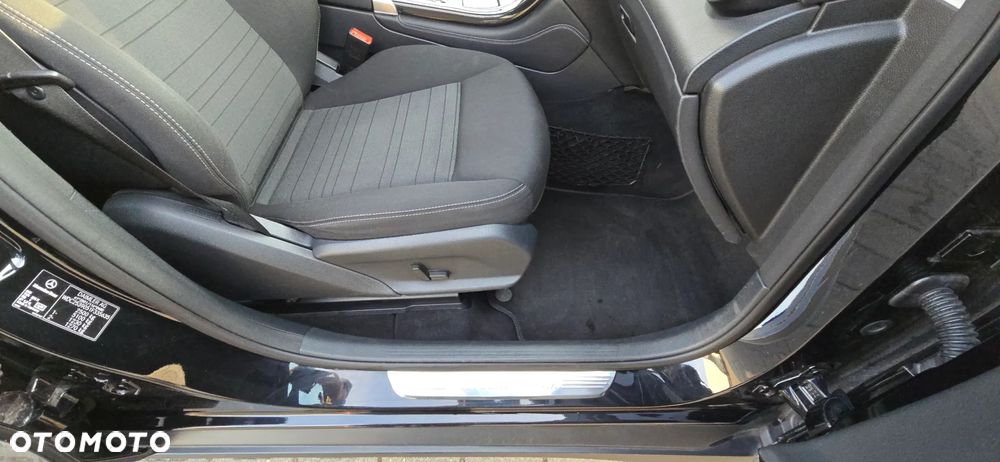 Mercedes-Benz GLC - 13