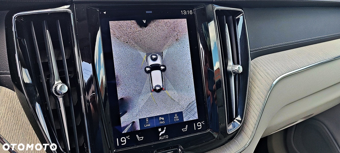 Volvo XC 60 T8 AWD Plug-In Hybrid Inscription - 29