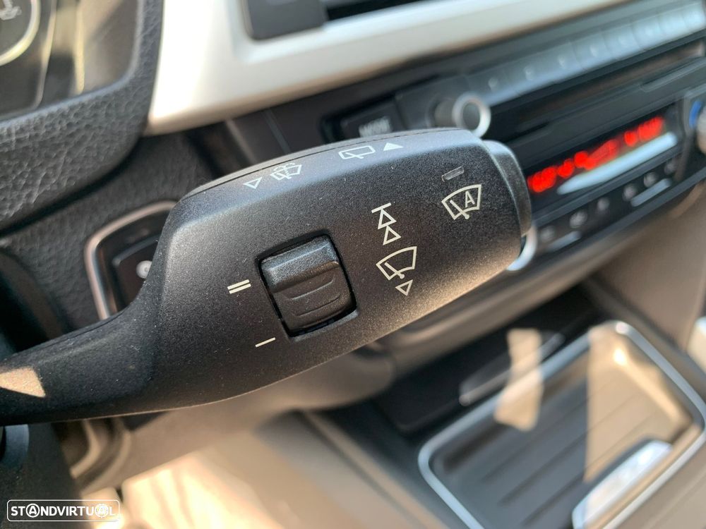 BMW 320 d Touring Auto Pack M - 35