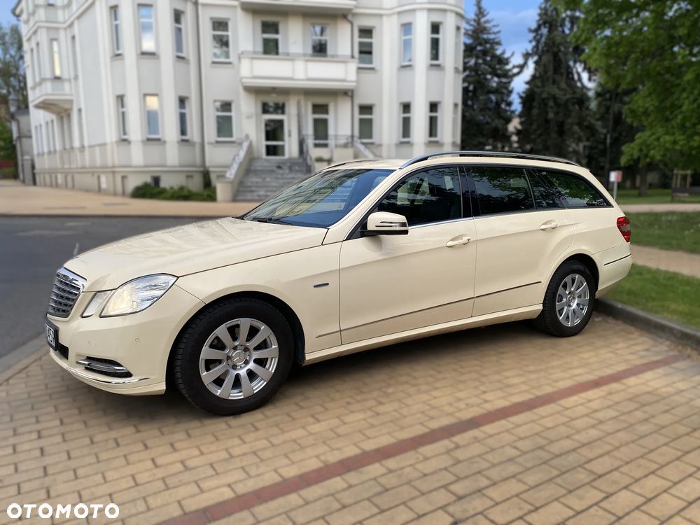 Mercedes-Benz Klasa E 200 BlueTEC 7G-TRONIC Elegance - 3