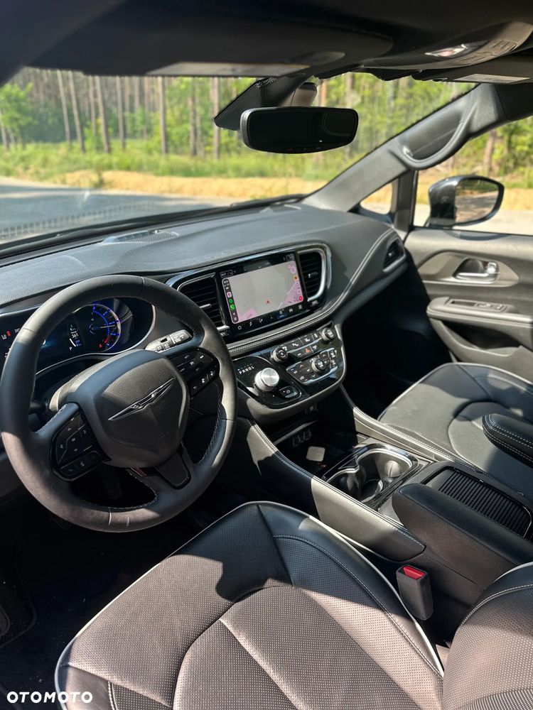 Chrysler Pacifica - 13