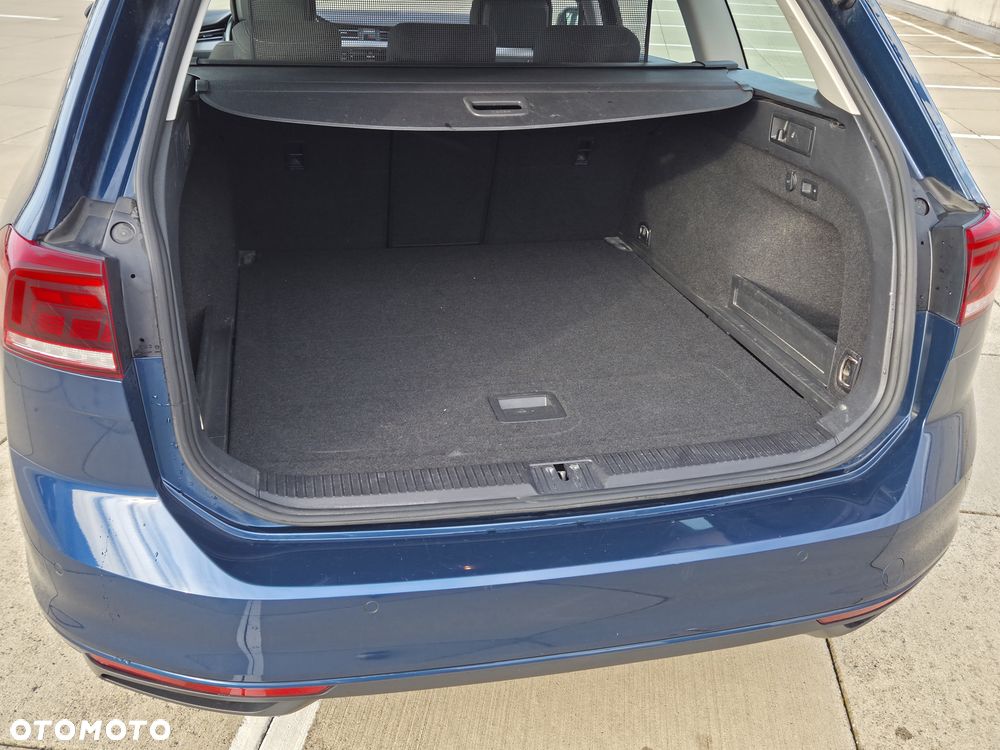 Volkswagen Passat - 15