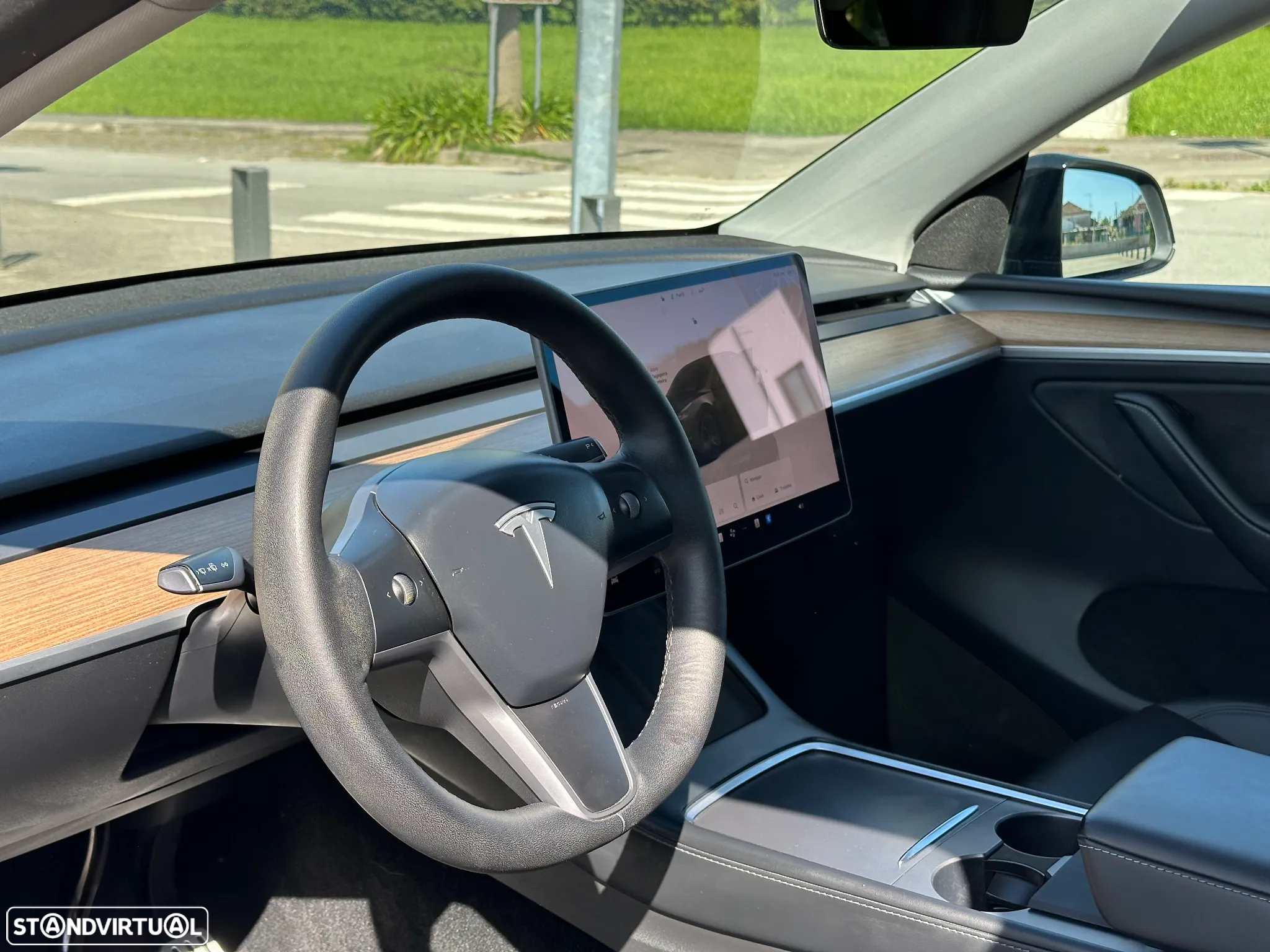 Tesla Model Y Performance Dual Motor AWD - 23