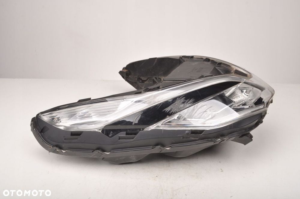 HONDA PCX 125 LAMPA PRZÓD PRZEDNIA 19R - 12