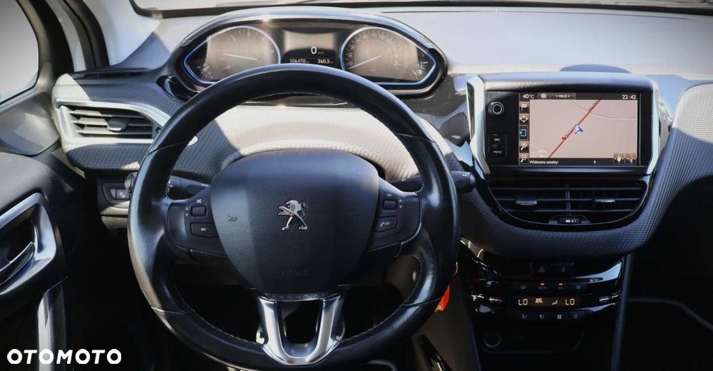 Peugeot 2008 - 12