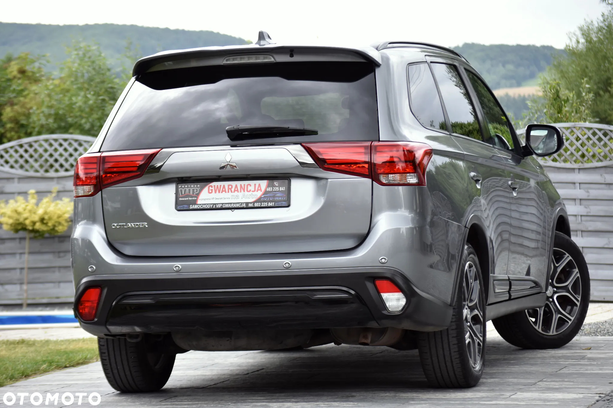 Mitsubishi Outlander 2.0 4WD CVT Diamant Edition+ - 17