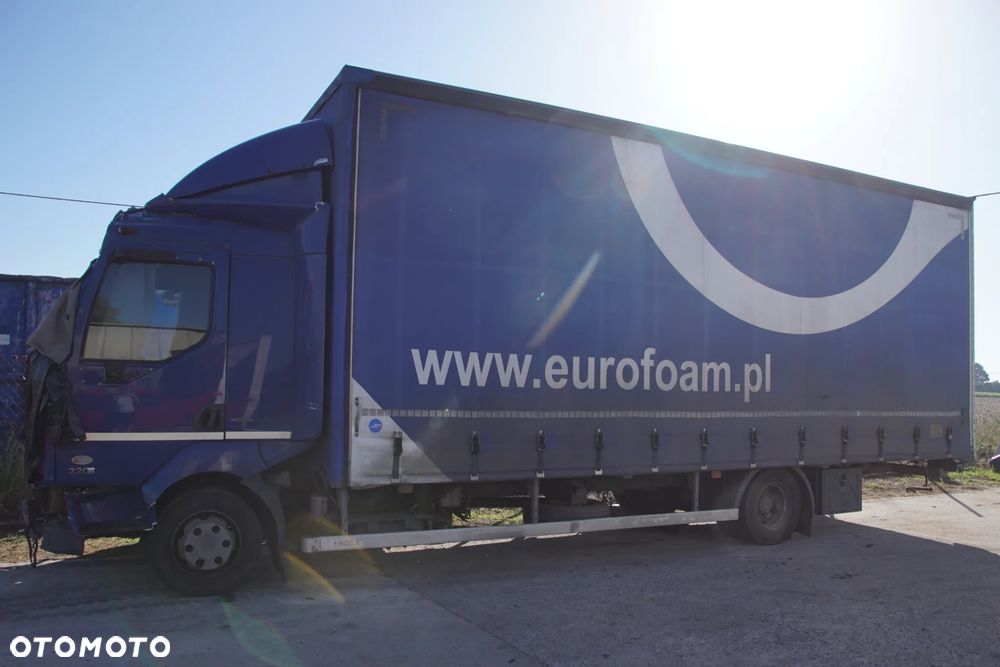 Pojazd na części - Renault Midlum 220 DXI 4.8 219 KM DXi5 6S800TO 2013R Silnik Skrzynia Drzwi Szyba Lampa Lusterko Klamka Zabudowa Kontener Deska Kokpit Sterownik Moduł Czujnik Licznik Panel Kierownica - 2