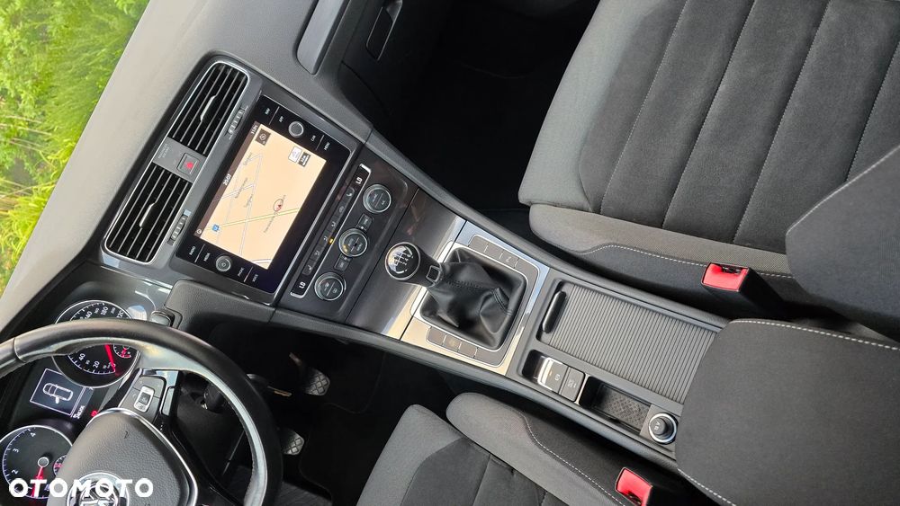 Volkswagen Golf - 15